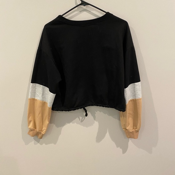 angashion cropped sweatshirt - Picture 4 of 4